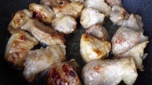 Суп с жареной свининой. Суп со свининой.