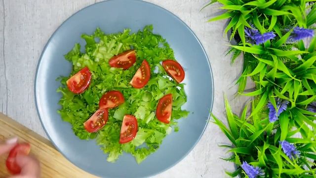 Лёгкий и очень вкусный салат.