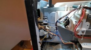 Panasonic микроволновка не закрывается дверь, ремонт.