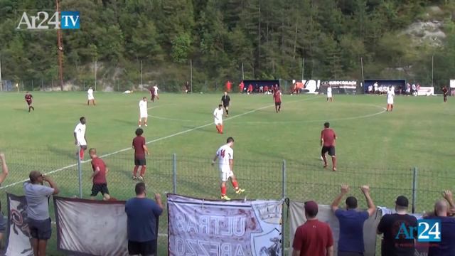 Lorenzo Tassi, centrocampista S.S. Arezzo смотреть онлайн