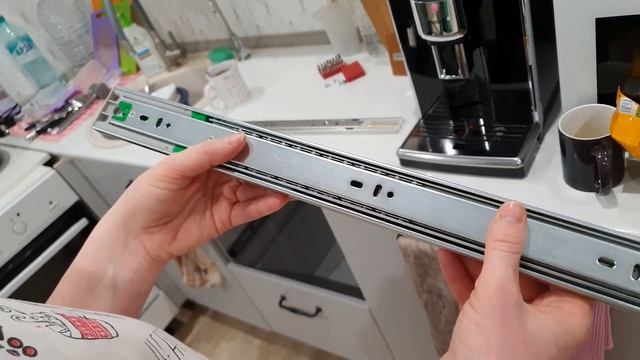 Замена направляющих для выдвижных ящиков с доводчиками (1 часть)