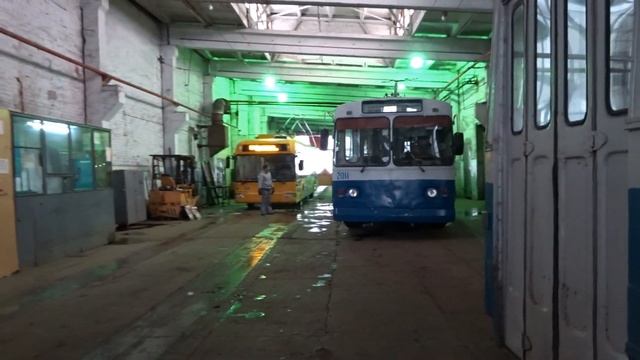 Самый красивый троллейбус гармошка ЗИУ 10 (ЗиУ-683Б и ЗиУ-6205) Украина, Черкассы 2019 год смотреть онлайн