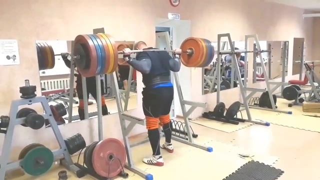 Присед 300кг / 04.05.2018 смотреть онлайн