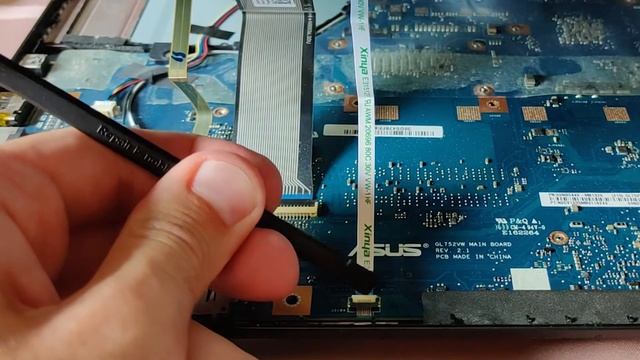 Asus GL752VW ROG - battery & m.2 PCIe SSD replacement, also upgrading RAM смотреть онлайн