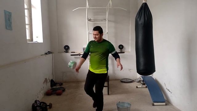 Uyda Qoling - uyda bekor o'tirmay sport bilan shug'ullanamiz. Yangi chellenj смотреть онлайн