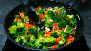 Простой рецепт вкусной СВИНИНЫ с БРОККОЛИ на сковороде. Мясо тает во рту!