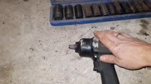 Satra S-CO1500 tani pneumatyczny klucz udarowy.  Test + opinia