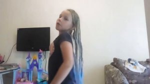 Танцую под песню