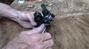 Smith & Wesson Model 19-3  Six-Inch .357 Magnum