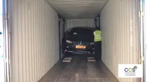 Загрузка автомобилей в контейнера