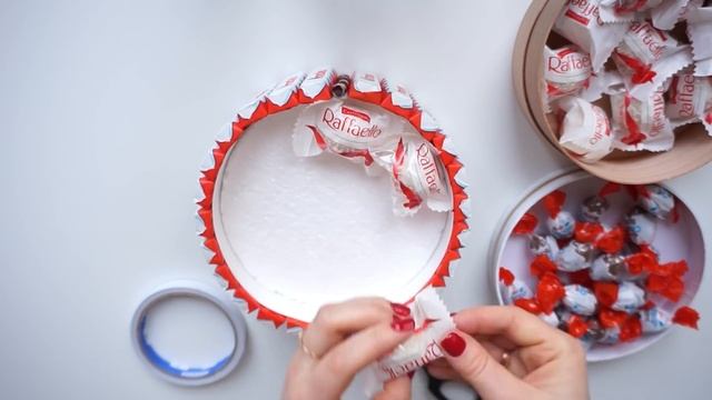 Как сделать торт из киндеров I Сладкий подарок на 14 февраля I DIY How To Make Kinder Cake