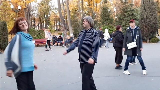 ХМЕЛЕЮ Я ОТ ЗАПАХА ТВОИХ ВОЛОС смотреть онлайн