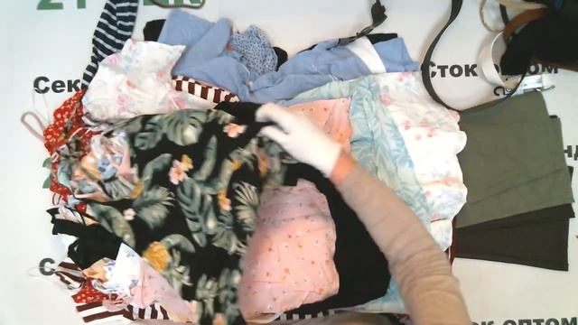 #8418 C&A микс м+ж сток цена 1350 руб. за 1 кг/ вес 16 кг/в лоте 92 шт./21600 руб/234 руб. смотреть онлайн