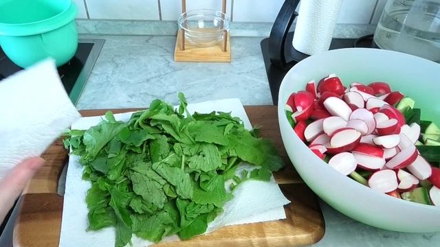 Летнее чимчи по - корейски. С ботвой редиса.