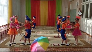 По лужам, весело и дружно