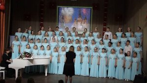"Слава народу" хор "Кантилена"