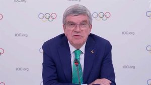 Глава МОК Томас Бах рассказал пранкерам о заговоре против России