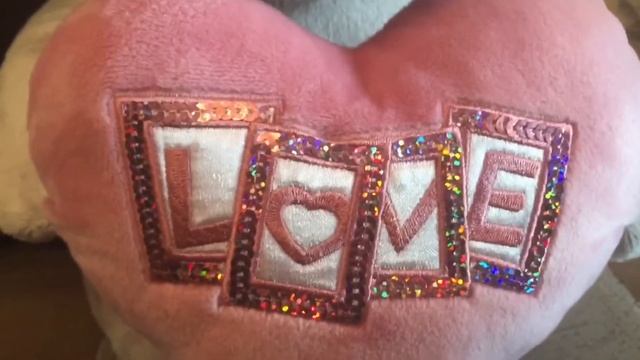 Что можно подарить на день Святого Валентина? смотреть онлайн