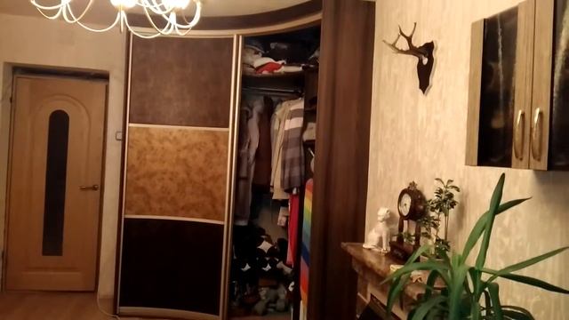 Встроенный шкаф-купе радиусный (радиус внутренний)
