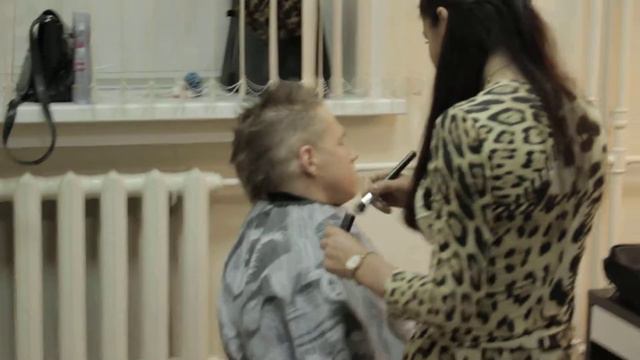 Андреев.А в гримерке перед эфиром "ДелоХ" смотреть онлайн