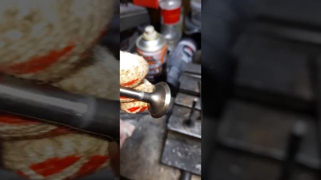 как определить что клапана нужно менять, кратер на клапане