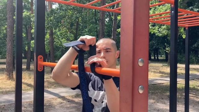 КАК ИСПОЛЬЗОВАТЬ ЛЯМКИ ДЛЯ ТУРНИКА | КАК ПРАВИЛЬНО ПОДТЯГИВАТЬСЯ смотреть онлайн