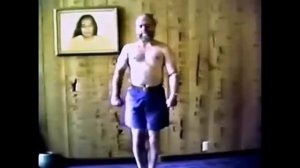 Энергизирующие уражнения со Свами Криянандой. Создатель Парамаханса Йогананда