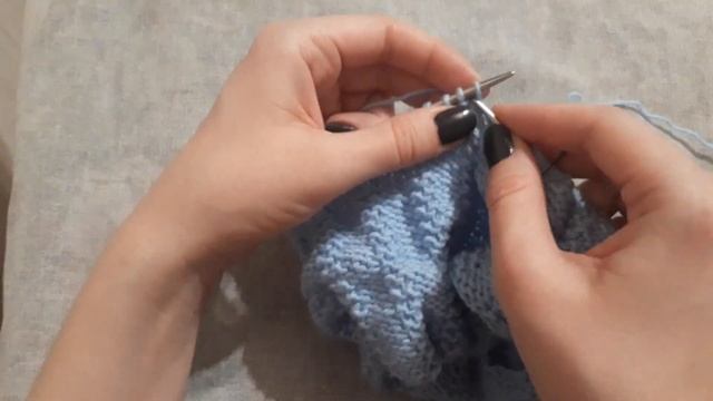 Красивая весенняя шапка. Вяжем спицами. Мастер-Класс