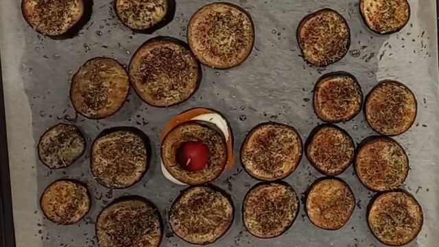 Итальянские пирамидки из баклажан с сыром моцарелла и помидорами. Красиво, быстро, вкусно!