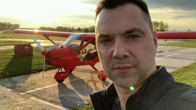 Арестович заявил, что Украина упустила "внутриполитический шанс" на победу смотреть онлайн