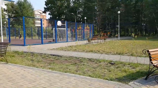 Сибирские просторы. Северск. В каждый бы двор такие площадки.