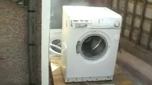 стиралка и кирпич