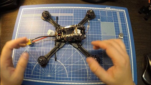 Сборка квадрокоптера от А до Я (2019), настройка, первый полёт. Banggood. смотреть онлайн