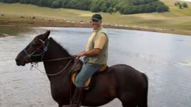 Sibillini's ranch.Castelluccio di Norcia(PG)-Umbria Italy смотреть онлайн