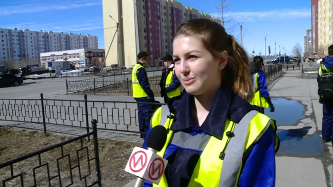 Трудовые отряды Главы города вышли на уборку улиц