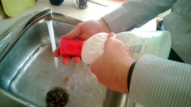 Лучший способ чистки телефона от пыли и грязи, смотреть всем! смотреть онлайн