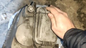 Снимаем фару ,меняем лампы ближнего света Volkswagen LT35