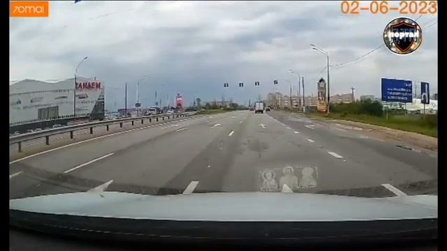 Опрокинулся в кювет: водитель «Газели» допустил ошибку при перестроении в Твери смотреть онлайн