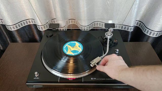 Victor QL-F4 (1978 год) смотреть онлайн