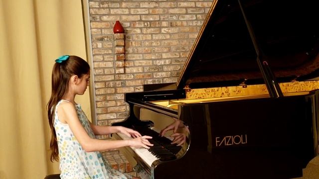 Anna Plano plays M. Glinka, Waltz Melodique смотреть онлайн