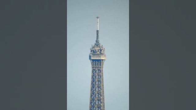 nikon coolpix p610 eiffeltower zooming