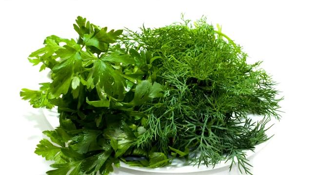 СЛОЕНЫЕ РУЛЕТИКИ С СЫРОМ И ЗЕЛЕНЬЮ смотреть онлайн