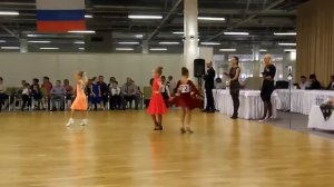 Девочке 6 лет танцует Самбу