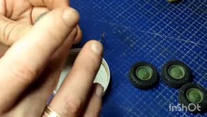 Имитация загрязнённой резины на модели, Нанесение пигмента на резину, покраска шин.