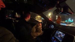 По ночному городу на Grand Cherokee SRT | Гонка с Mazda 500 л.c.