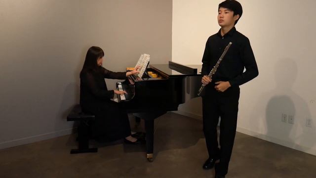 C. Reinecke: Flute Concerto, Op.283, I. Allegro molto moderato смотреть онлайн