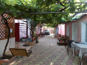 Отдых Черноморское недалеко от моря. Черноморское жилье посуточно. «На Агафонова, 10» ГОСТЕВОЙ ДОМ