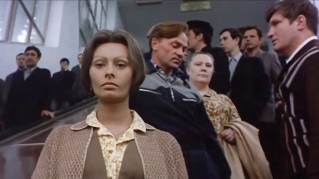 «Ушедшие в историю».Эскалаторная галерея на Ленинских горах|Escalator Gallery On Leninskie Mountain