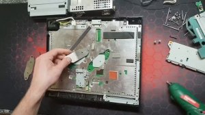 Как разобрать (разломать) Sony Playstation 3 Fat ?