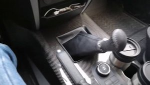 УАЗ Патриот 2019 года. Рычаг КПП.